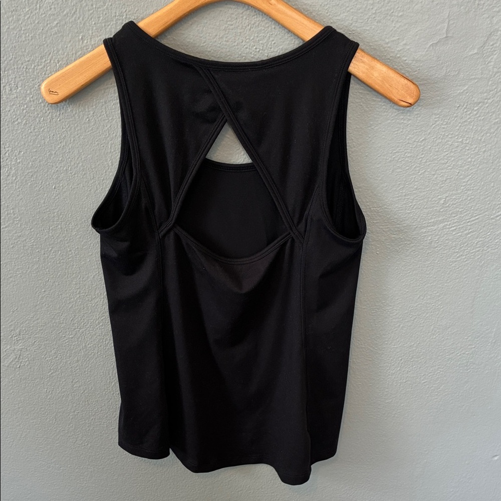 Old Navy Women's Black Cut Out Athletic Tank Top Medium - Picture 4 of 5